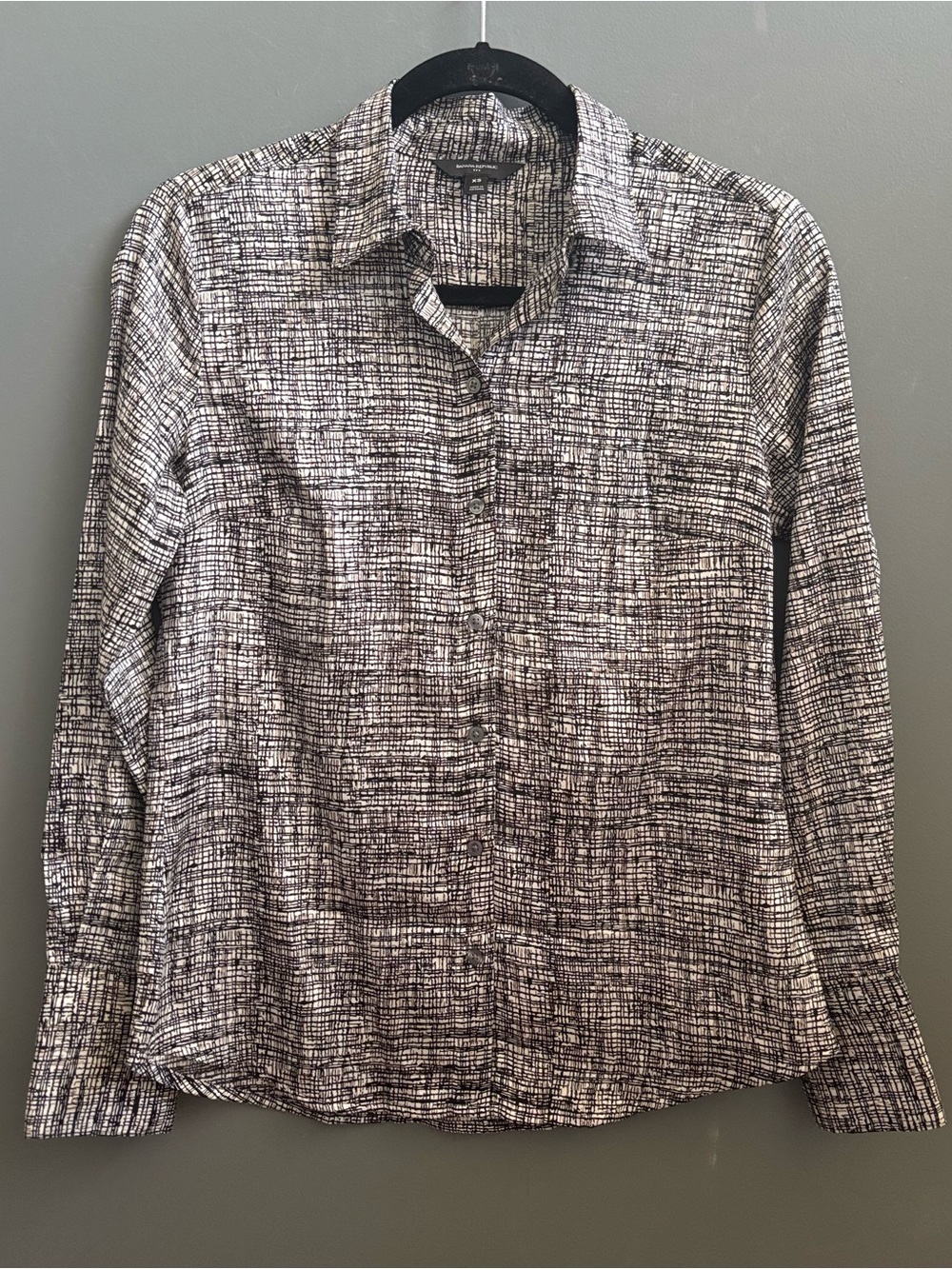 Banana Republic Black and White Grid-Texture Button Down Shirt